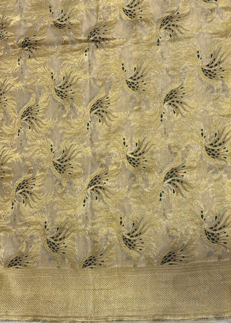 Leaf Meenadar - MC2457