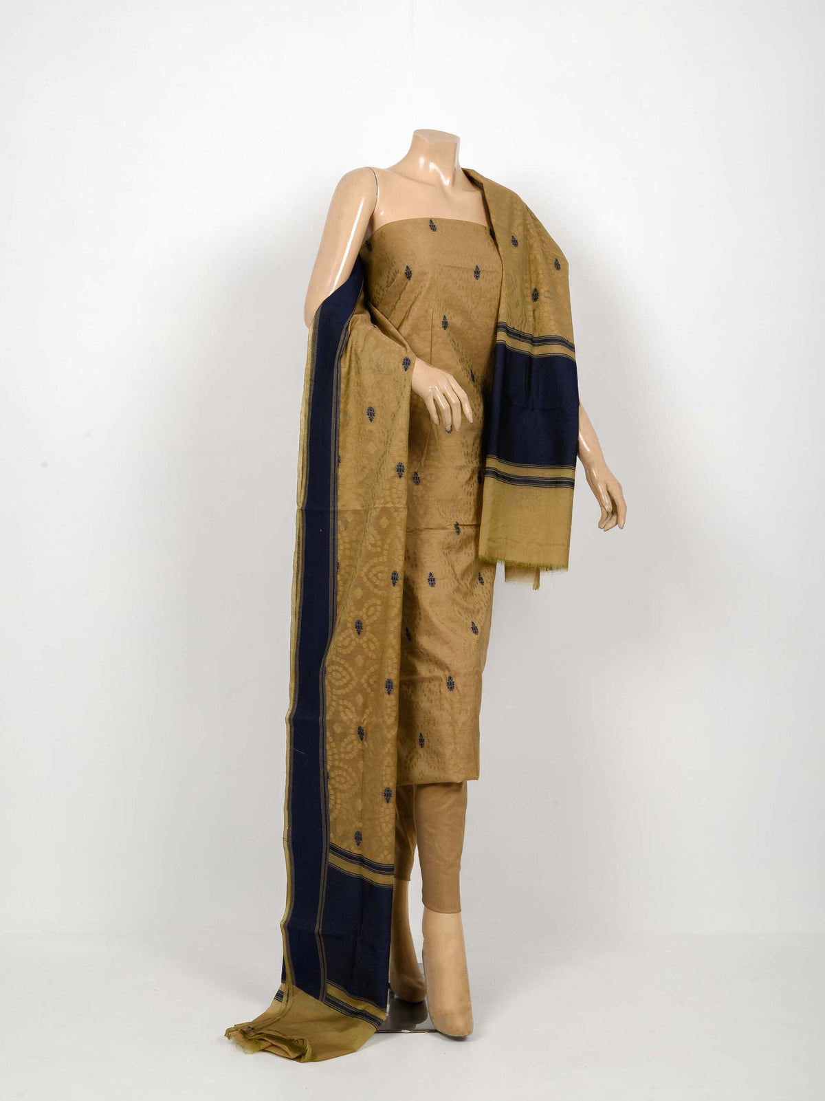 Banarsi Self Chundri suit