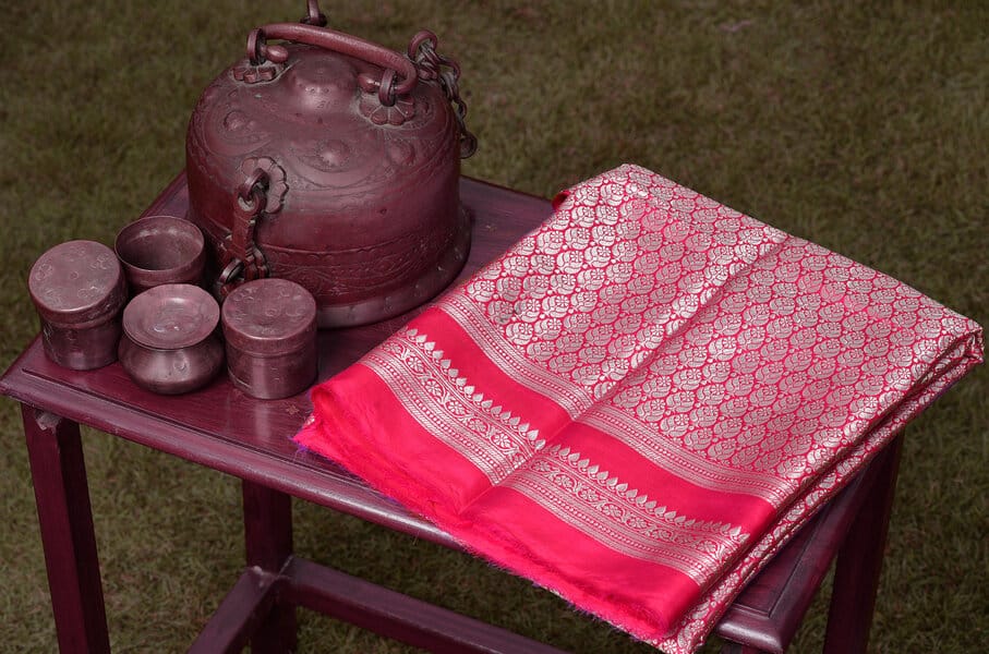 Pink leaf motif Saree - kg1348