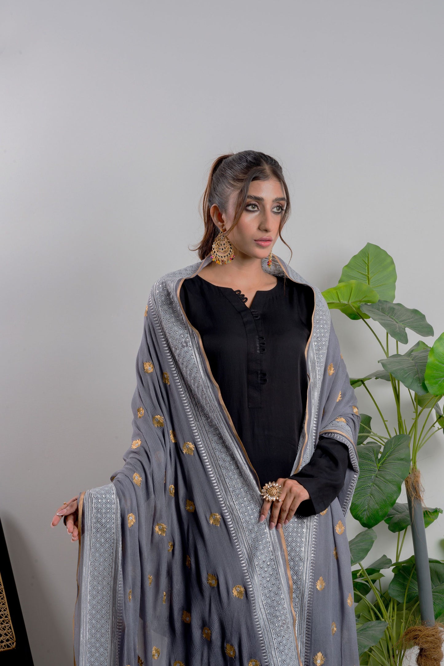 Sona Buti – DCE72