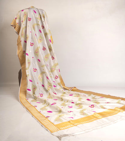 Floral Jaal – DKK440