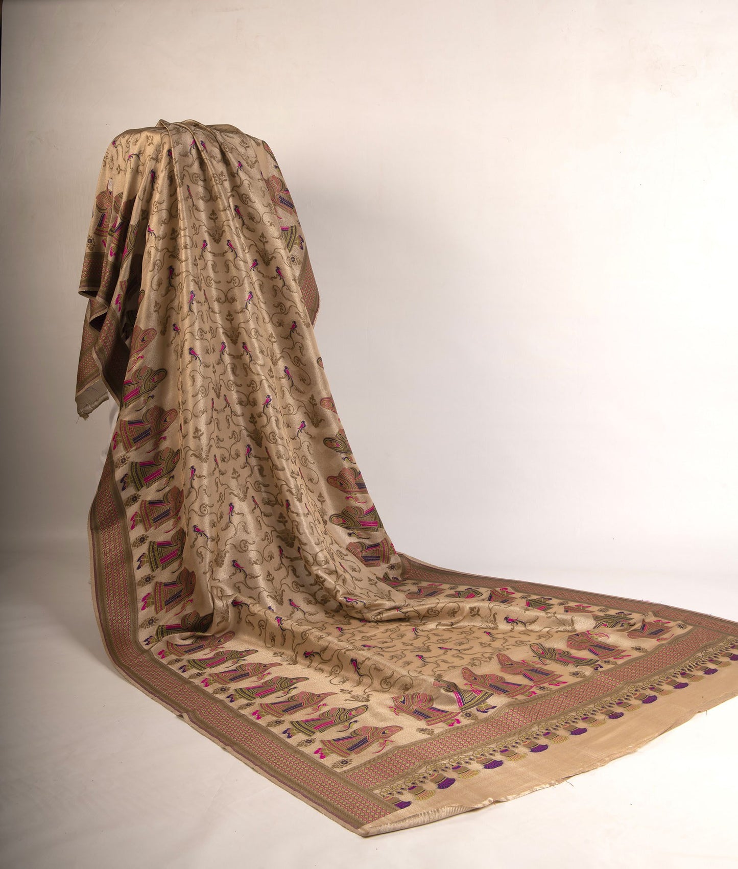 Maharani Motif – DKZ287F