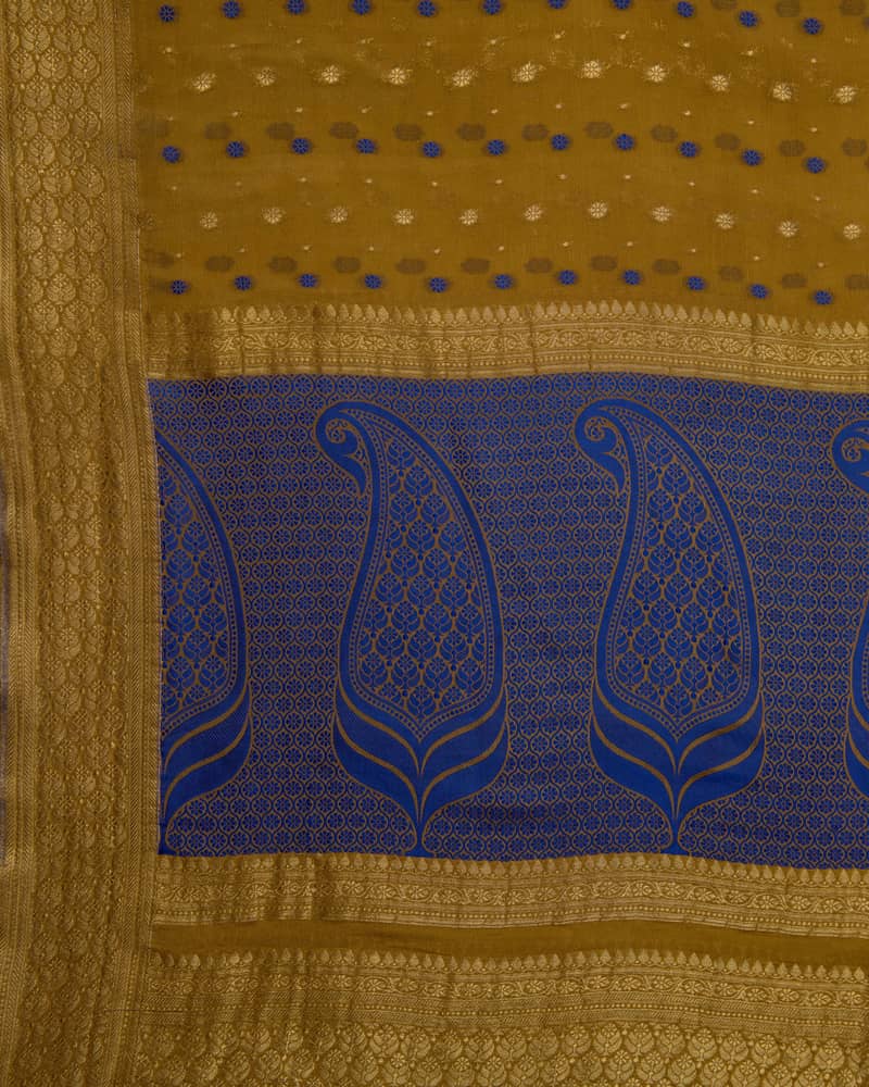 Floral motif Saree with Zari Border